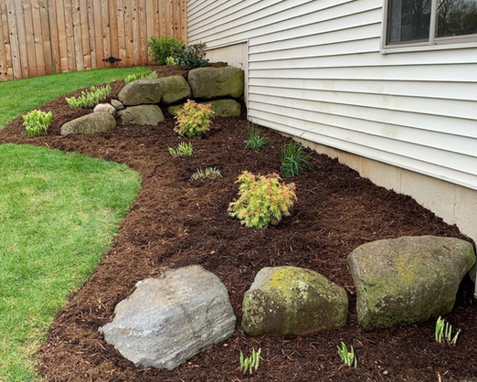Landscape Bed Updates & Fresh Mulch Installation