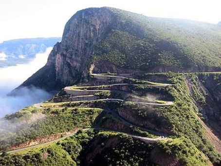 La Sierra de la Leba, Lubango, Angola.