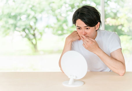 鼻炎が気になる男性
