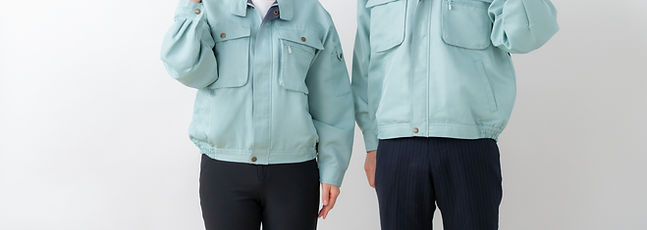 作業服を着た2人