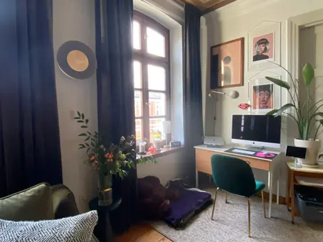 Why Abstract Art Works So Well in a Home Office (And How to Use It Right)