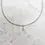 Thumbnail: Ketting met witte bloem