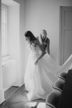 Braut im Brautkleid, Schlossgut Lautenbach