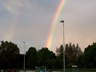 //Flutlicht Rasenplatz//