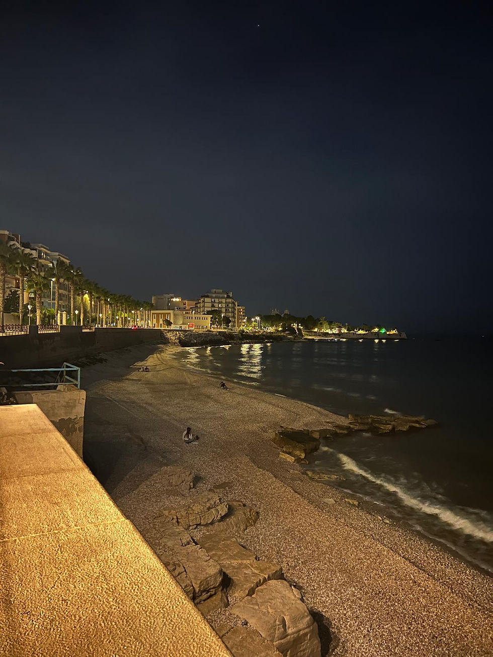 Trani beachfront at night