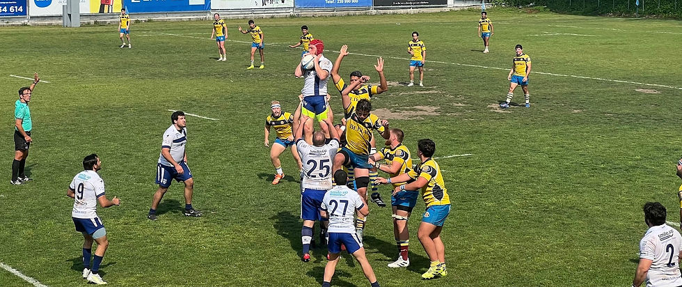 We went to the rugby at Lousa this past weekend. We try to attend when we can, grateful to be able to watch some live rugby, rather than on a screen.