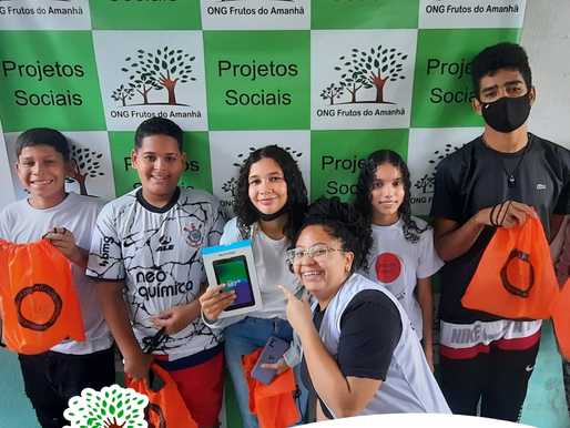 ENTREGA DO PRÊMIO - DIA DE REDAÇÃO NA ONG FRUTOS DO AMANHÃ