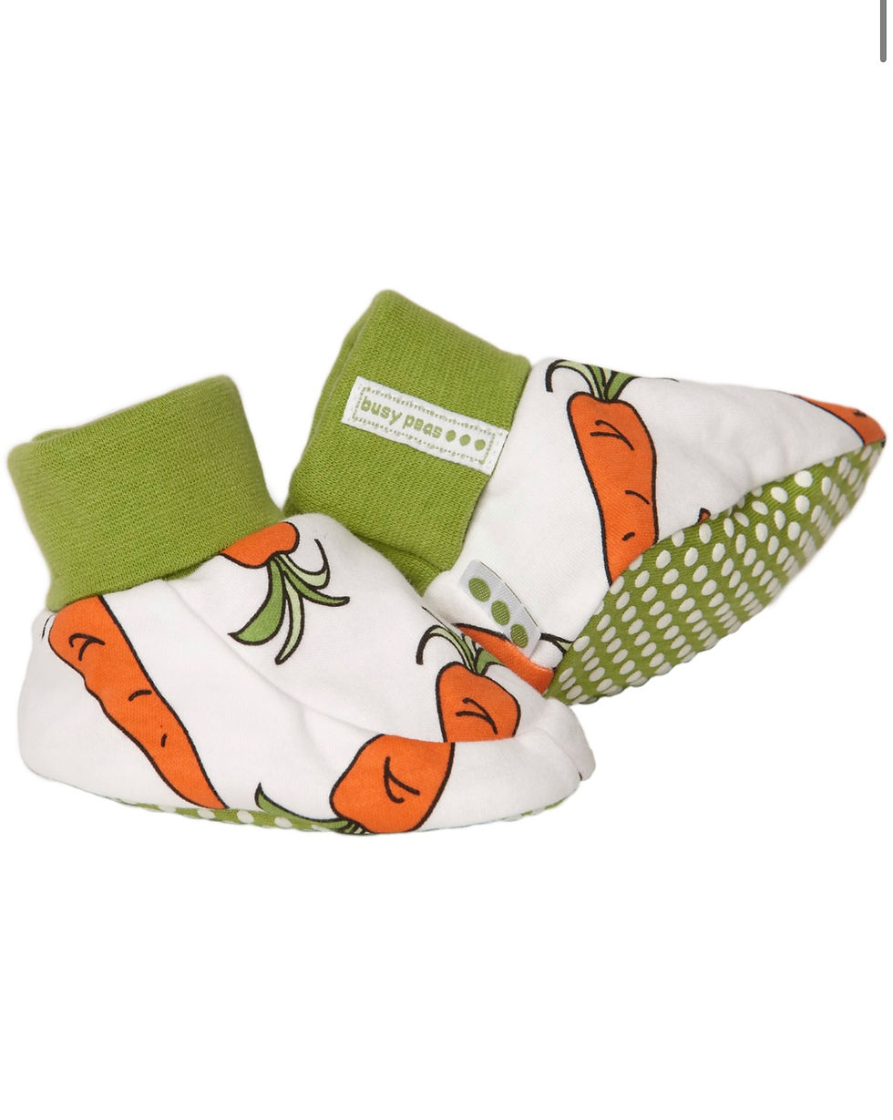 BUSY PEAS BOOTIES - CARROT PRINT