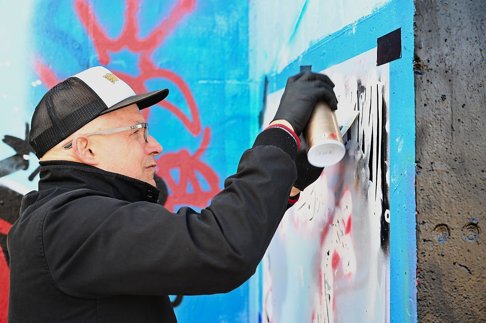 Interviu cu artistul mural Petit Agité din Berlin in cadrul Fiti Cuminti Creative Fest din Bucuresti (4-14 iunie 2026)