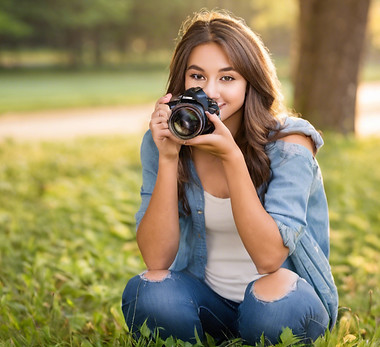 HIgh School Senior photos , show a photographer taking pictures - show the photographer ta