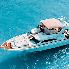 Sea Monkey Sea Ray Flybridge 50 yacht charter in Cancun
