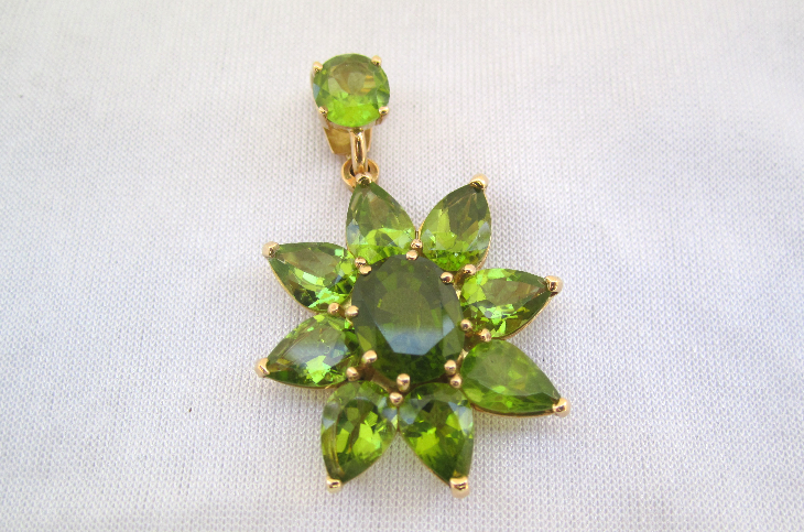Pendentif péridot & or