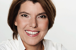 Bettina B..png