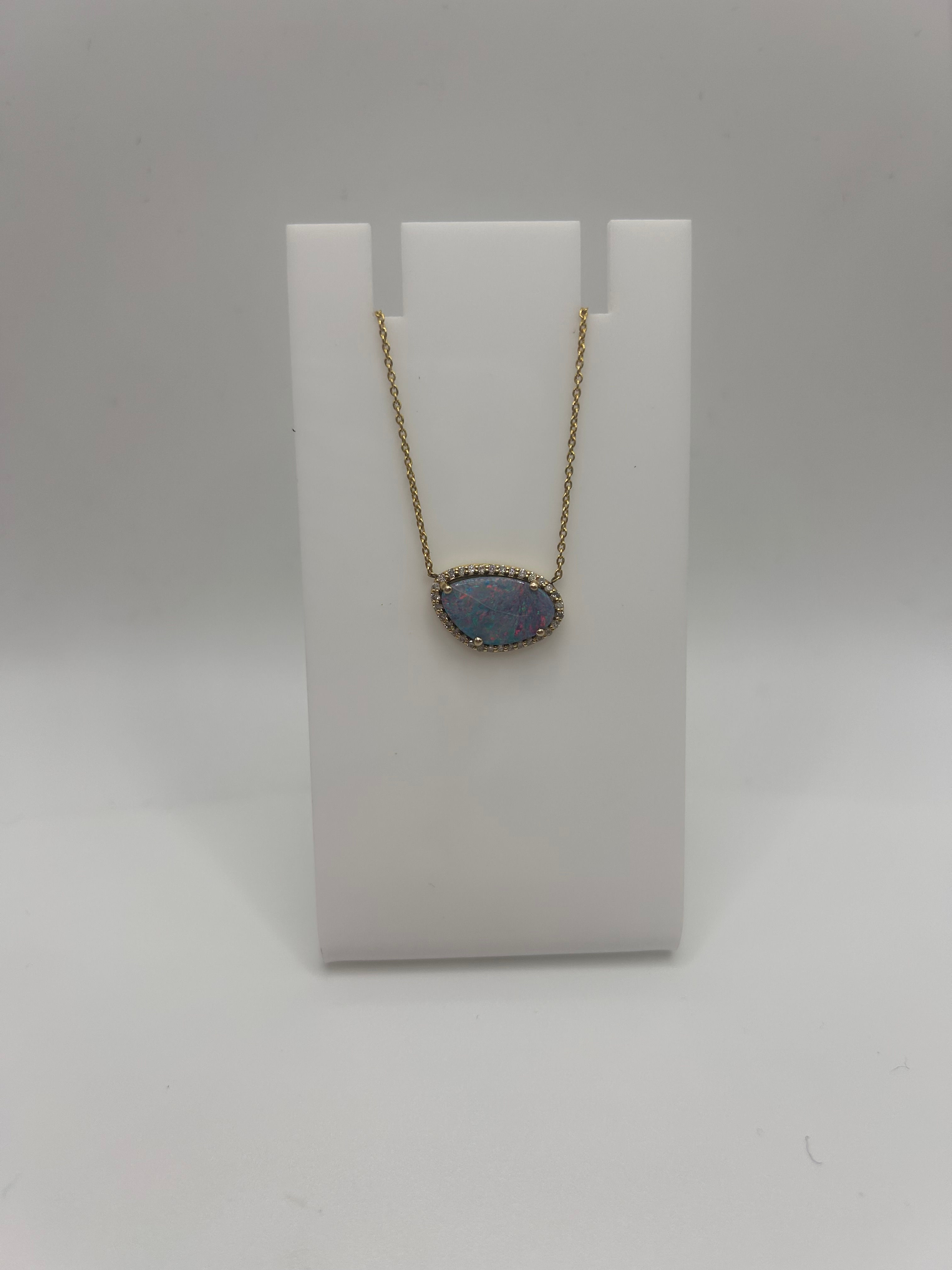 Australian Opal yellow gold Necklace