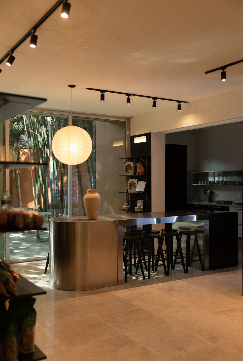OPEN KITCHEN