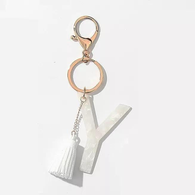 Miniatura: Tasseled Initial Key Chain, White
