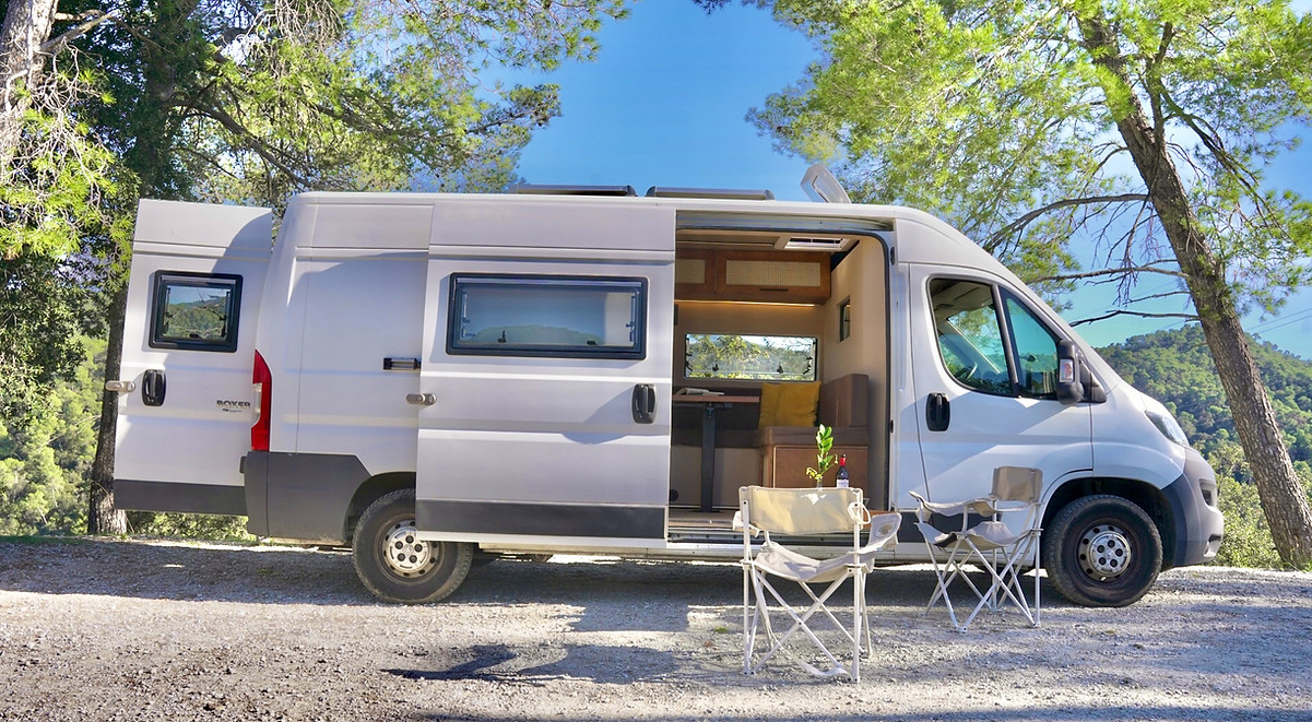 wander-luxe-wheels-homepage_edited.jpg