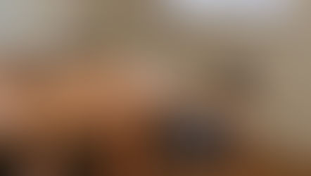 ROUND TABLE （BLACK CHERRY）