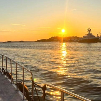 Rent a Yacht in Bermuda, Wedding, Corporate, Celebration Venue Private Charter in Bermuda