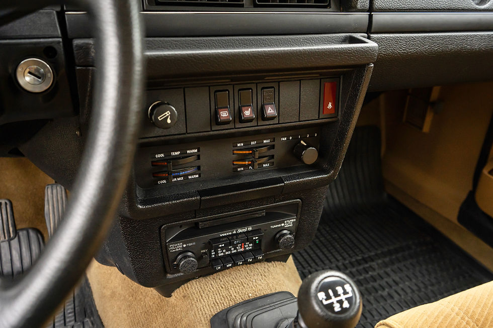 Thumbnail: SOLD! Volvo 240 GL -85