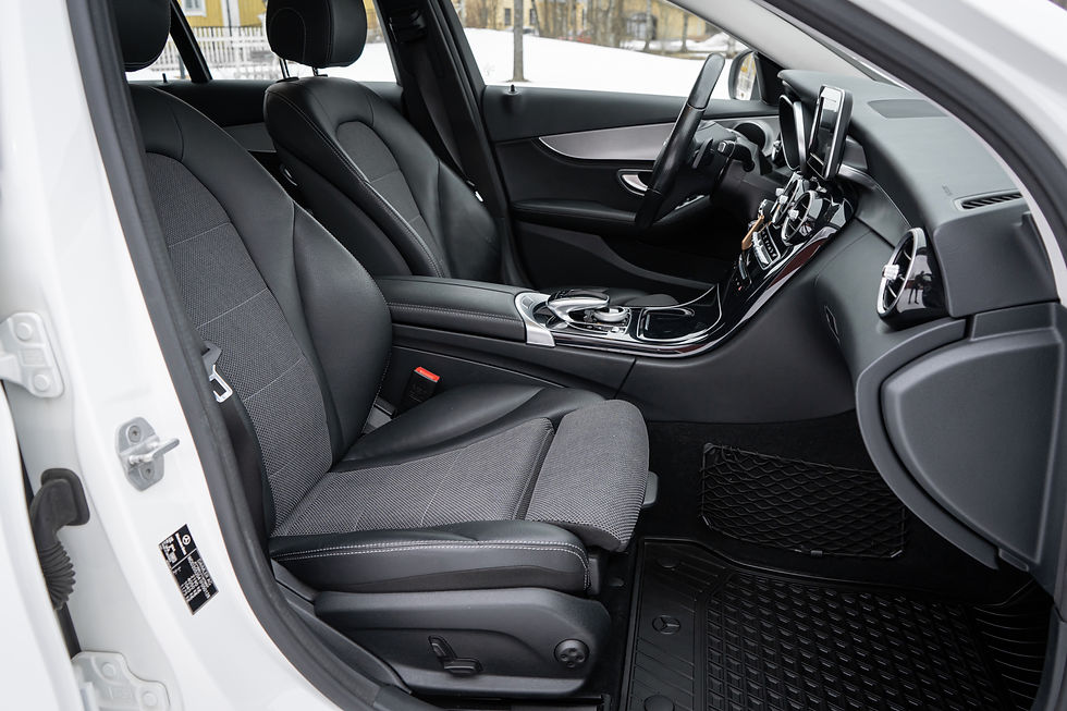 Thumbnail: SOLD! Mercedes-Benz C 220 -14