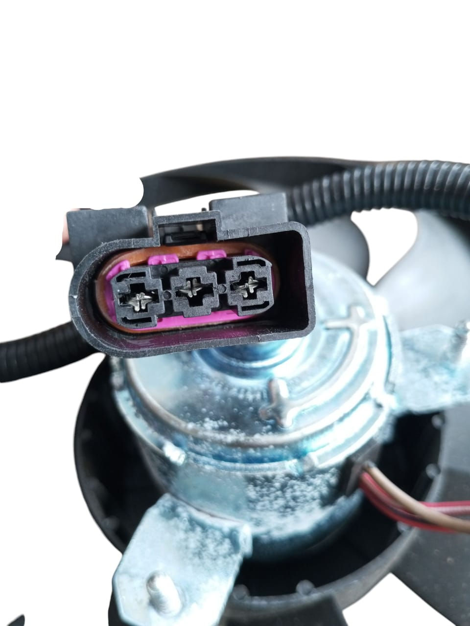 Thumbnail: Volkswagen Bora electric fan (blade and motor)