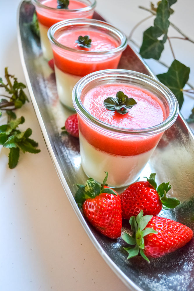 Panna Cotta mit Erdbeeren🍓