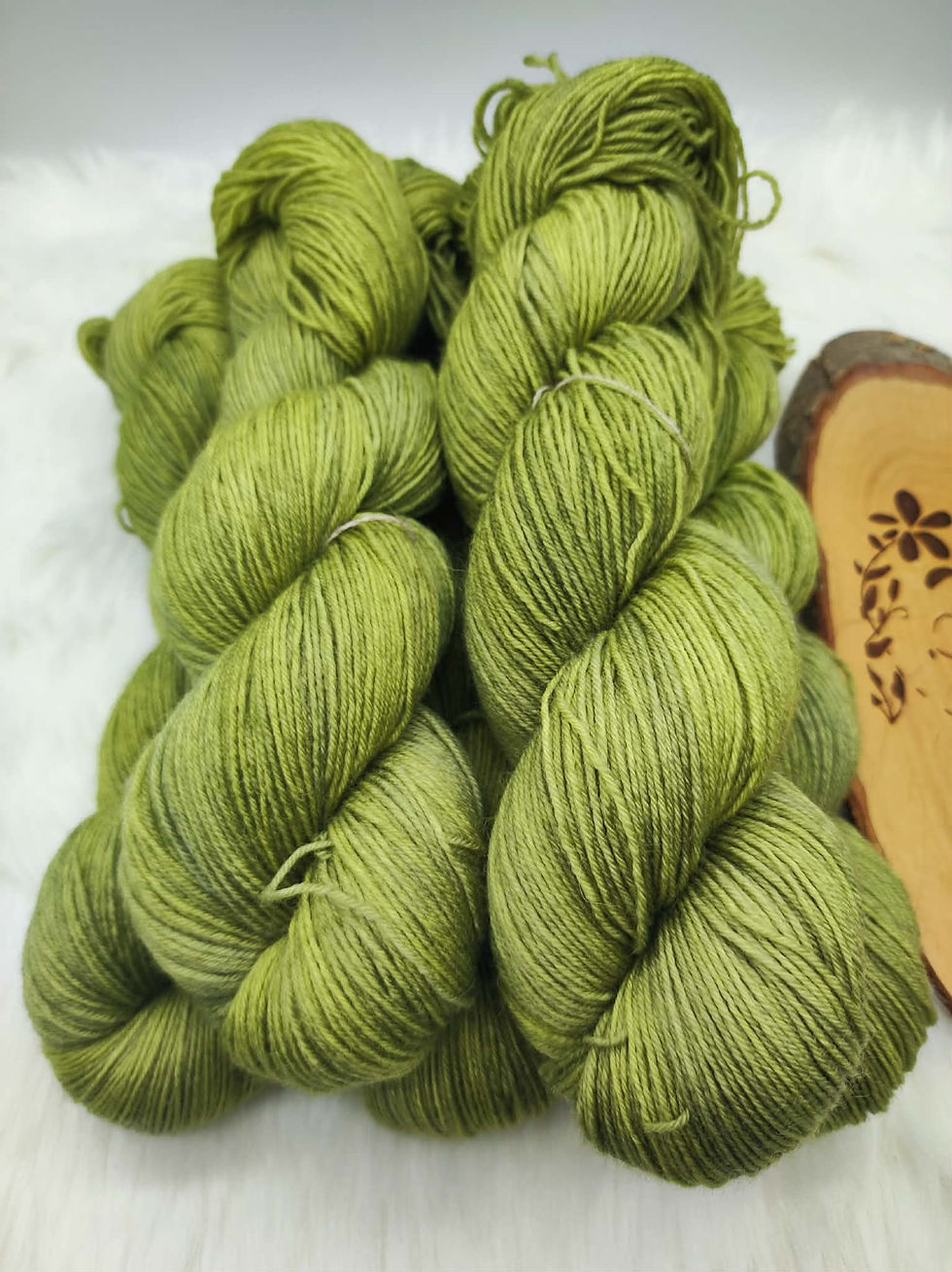 Miniaturbild: handgefärbte Wolle