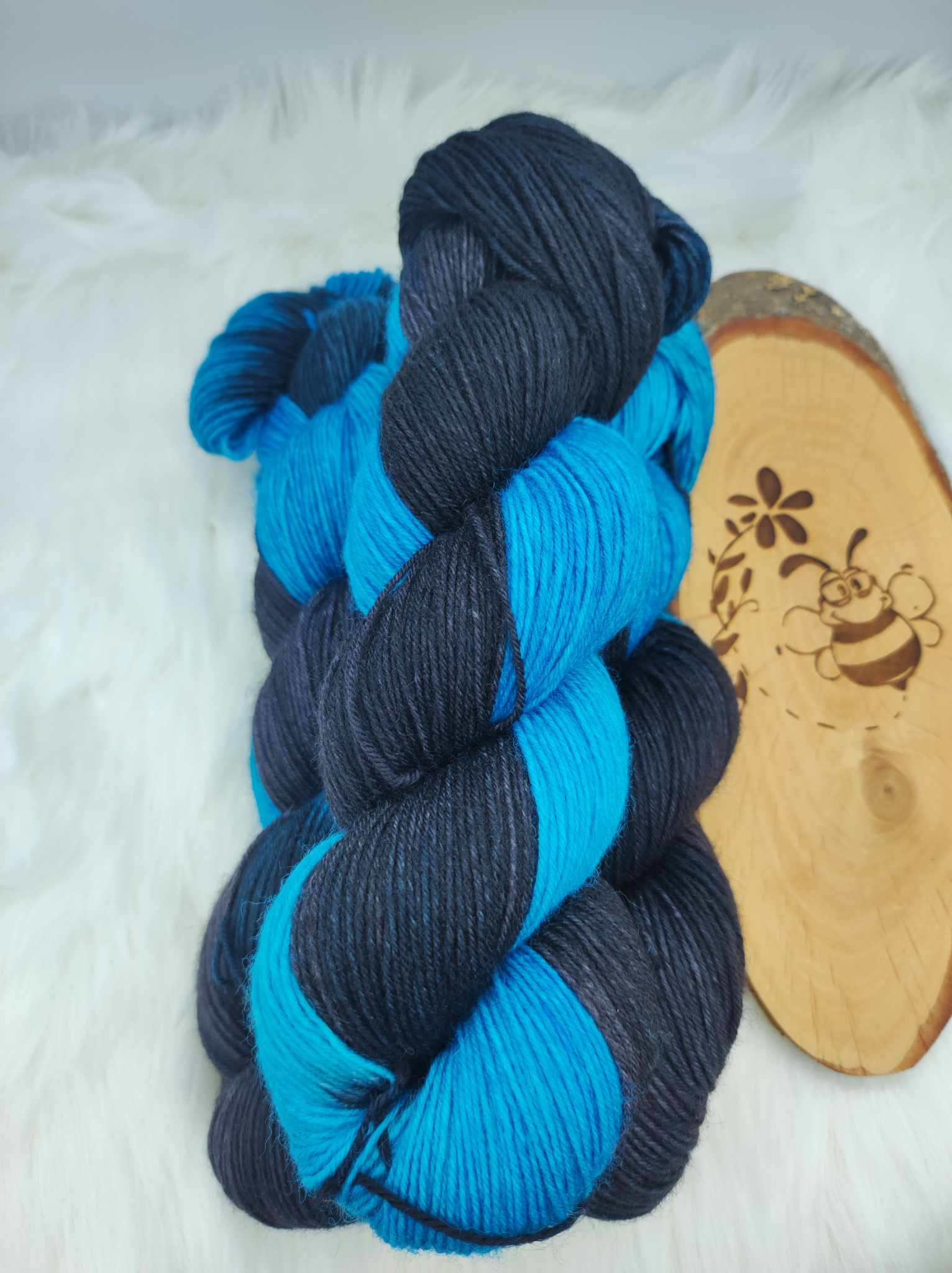 Handgefärbte Sockenwolle 4 fach