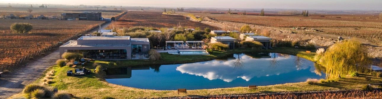 FOTO 1 SLIDER_edited.jpg