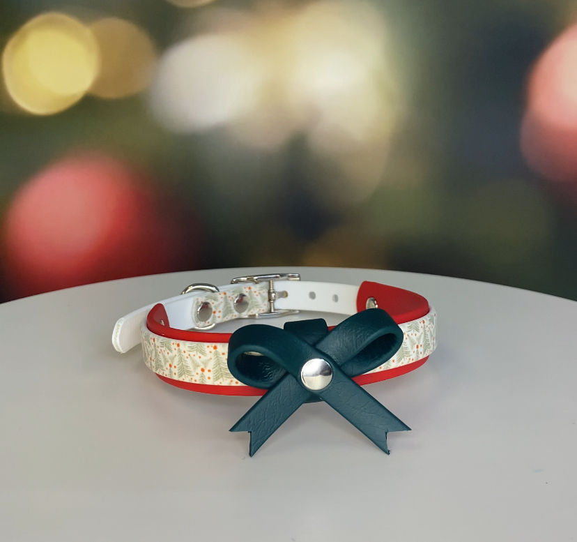 Thumbnail: Holiday Collar