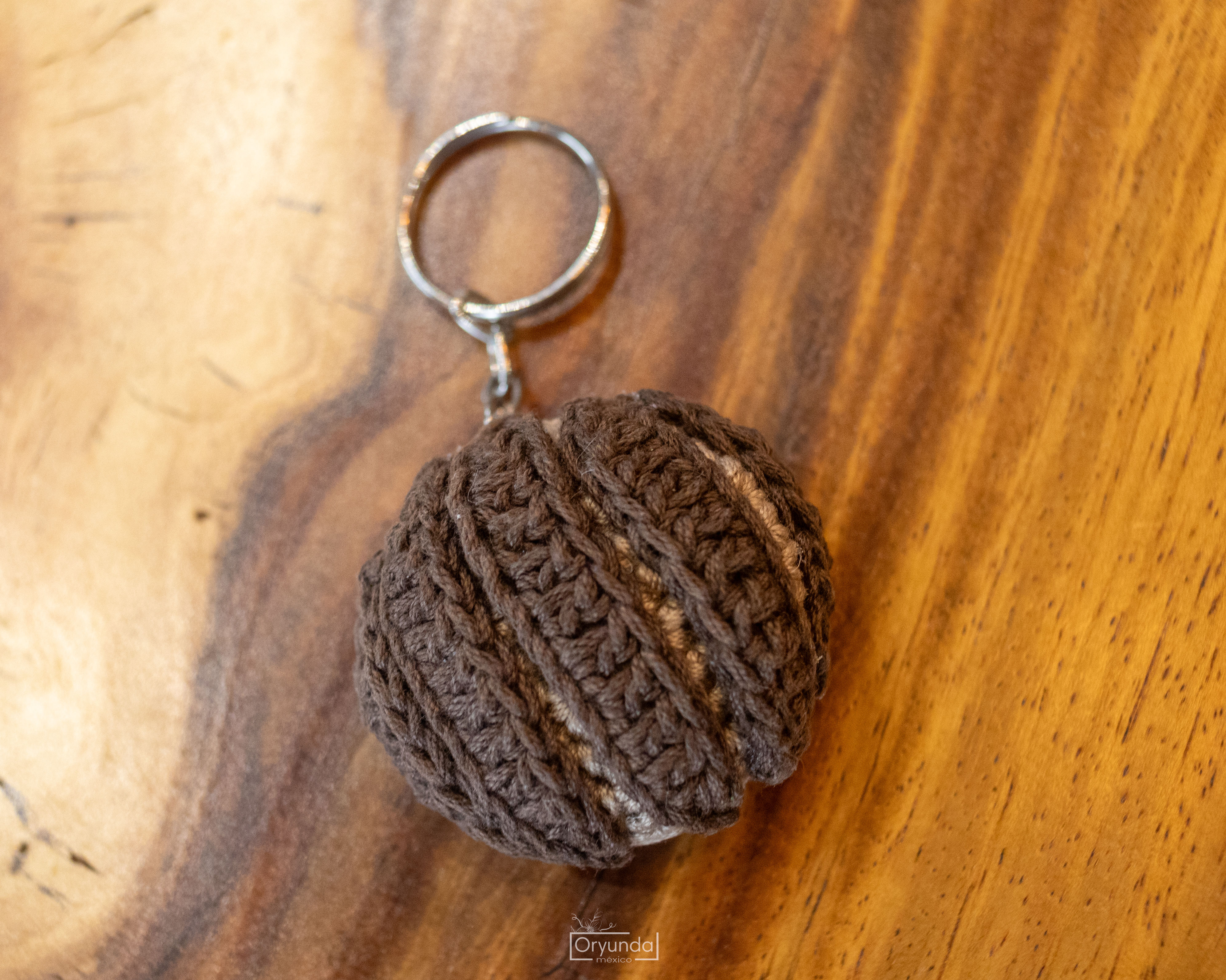 Llavero tejido a crochet de Pan dulce "Concha" House of Amador