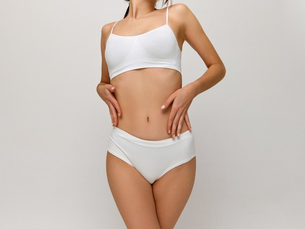 What explains regional differences in tummy tuck cost?