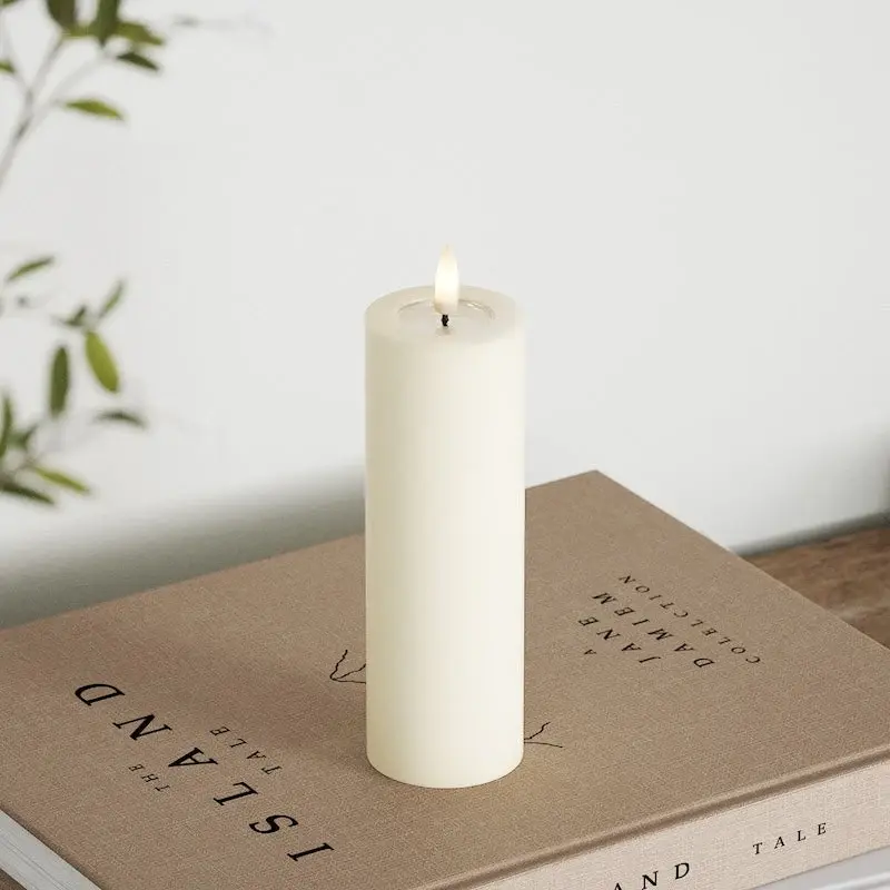 Bougie LED pilier crème Deluxe Home Art Ø 5 x 15 cm