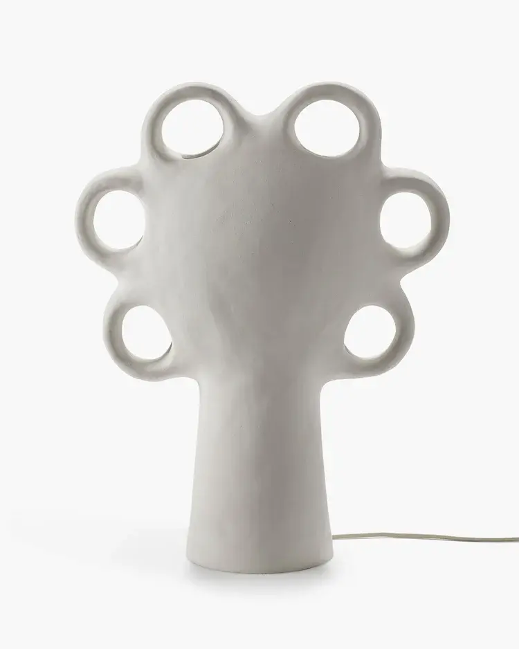 Lampe de table ou sol Harna de Serax en grès beige design organique sculptural.