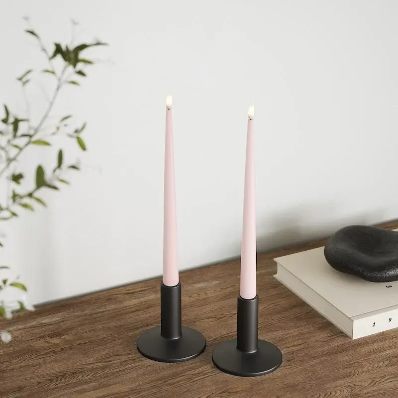 Bougies LED effilées Deluxe HomeArt rose clair avec flamme 3D réaliste, lot de deux.