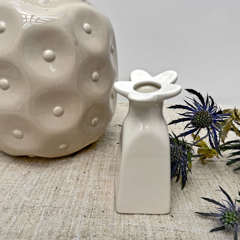 Soliflore Fleur en faïence blanc cassé D5,5 x H11,5 cm