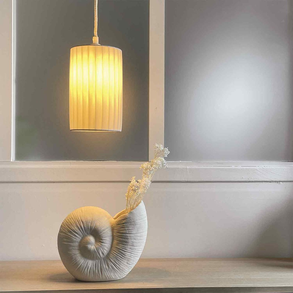 Vase coquillage blanc céramique texturée L20,7 P9,5 H17,5 cm