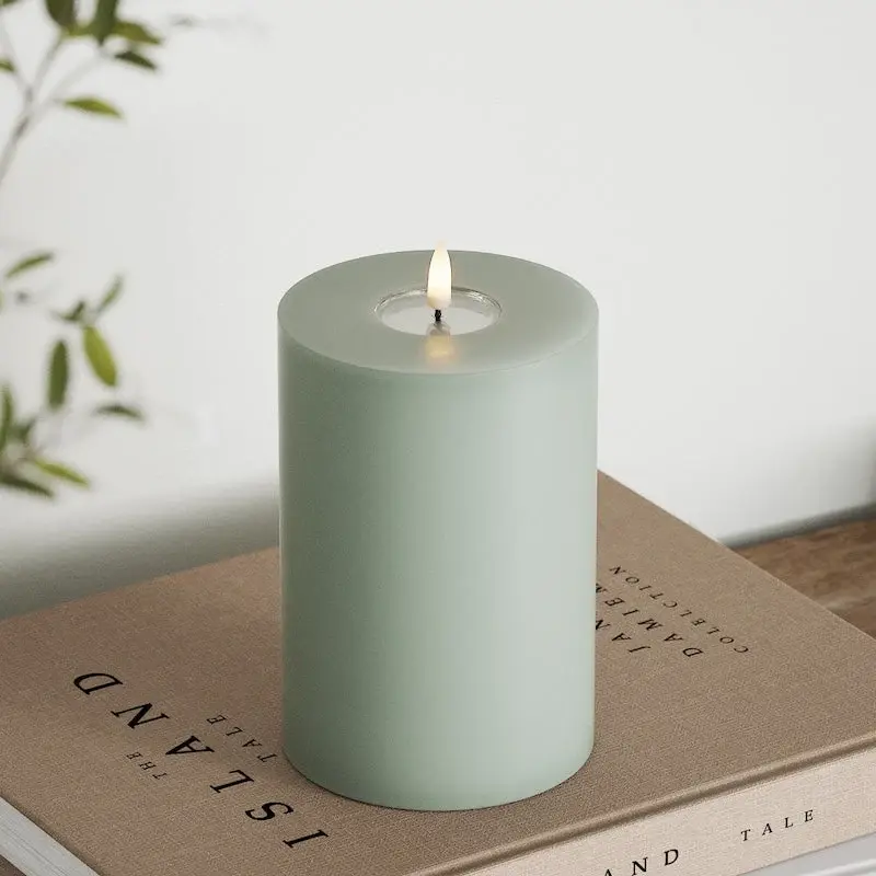 Bougie LED vert sauge Deluxe Home Art Ø 10 x 15 cm avec flamme 3D