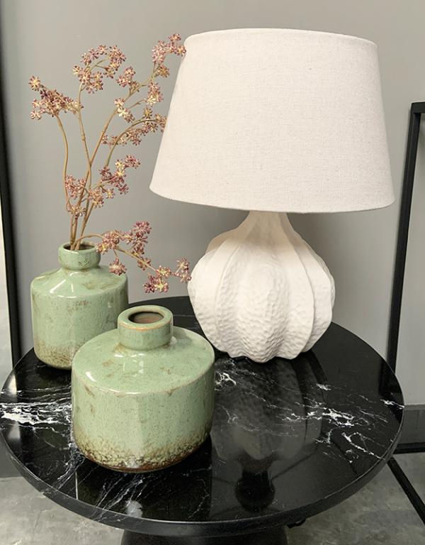 Lampe en céramique ALICE blanc 29x37,5 cm avec abat-jour