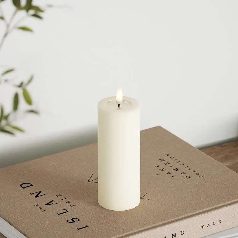 Bougie LED pilier crème Deluxe Home Art Ø 5 x 12,5 cm