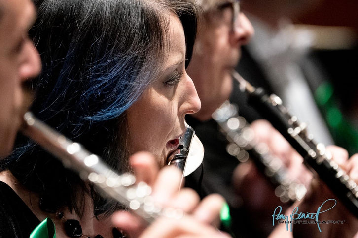 Holiday orchestral performances