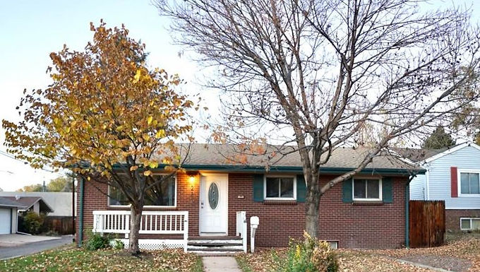 Colorado Avenue House - Located near the University of Denver