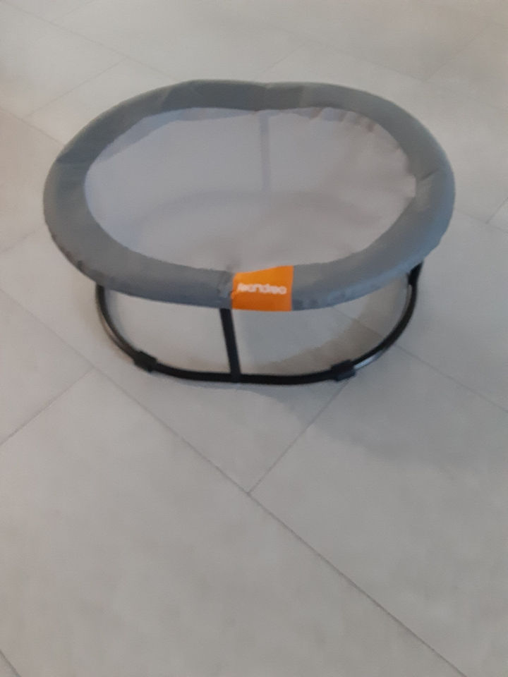 08. oval cat bed $5