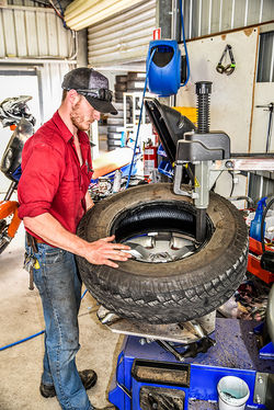 Social Media - Ezy Tyres