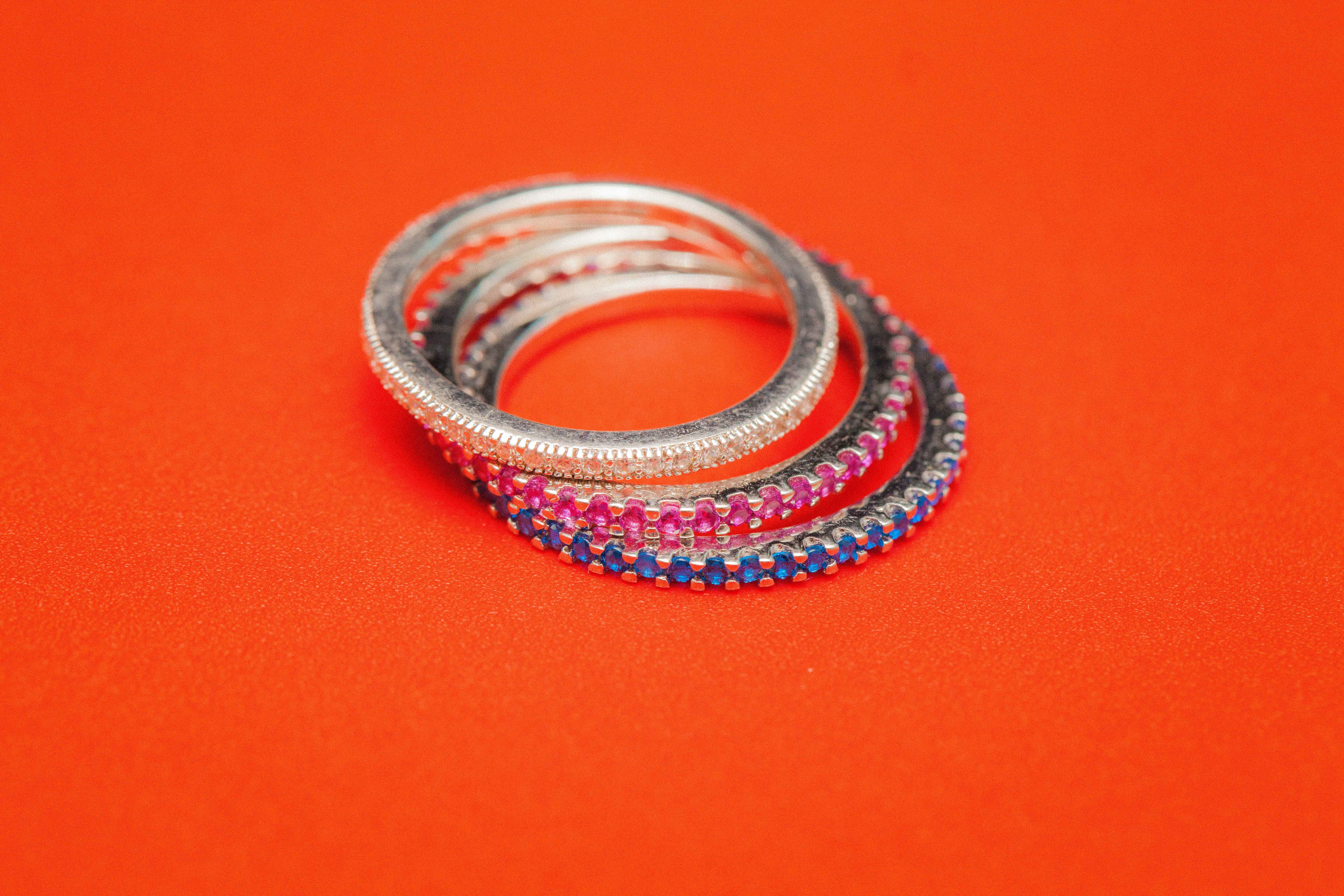 Fedine in argento con pietre colorate