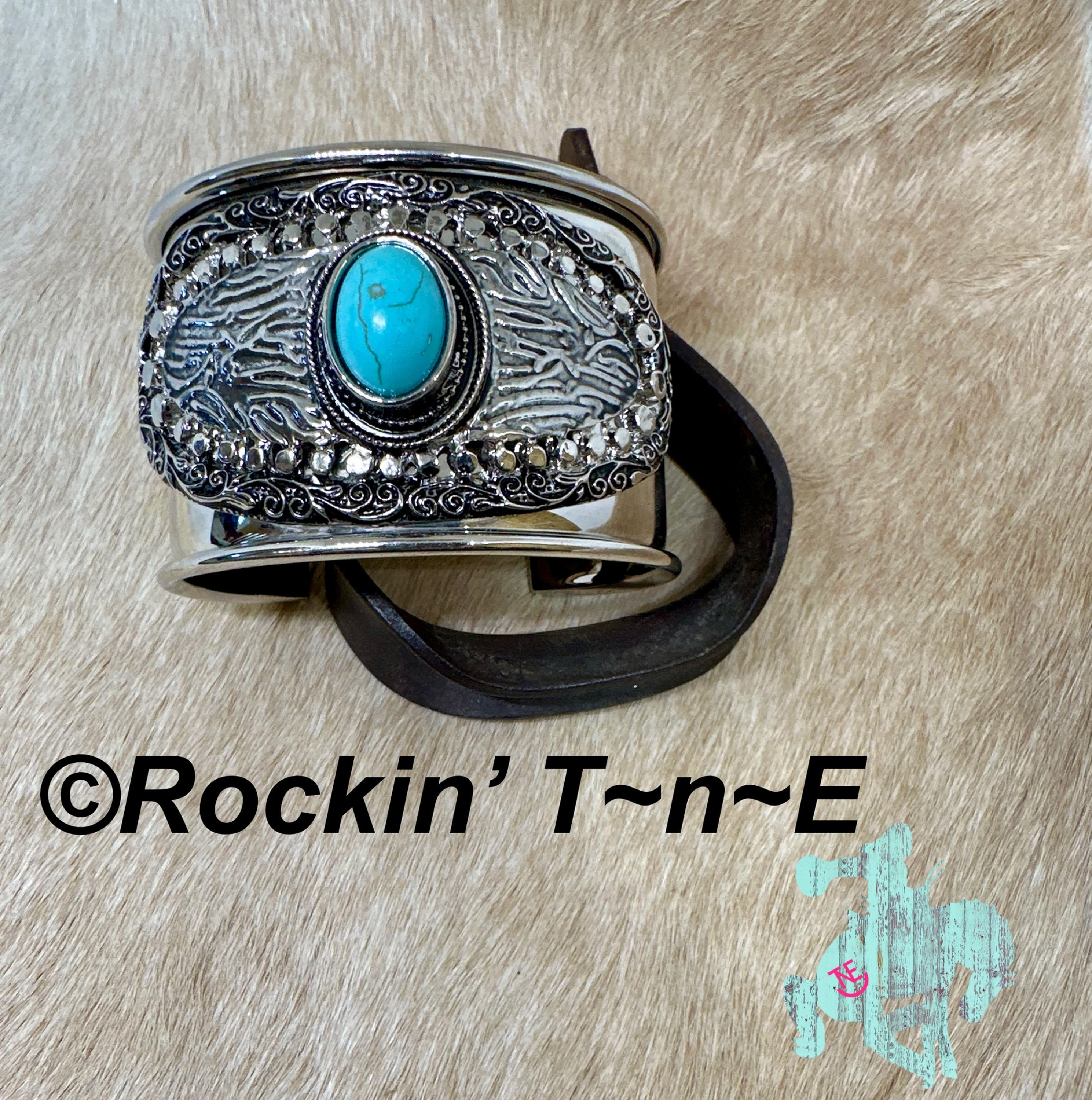 Cuff Bracelet with stone 