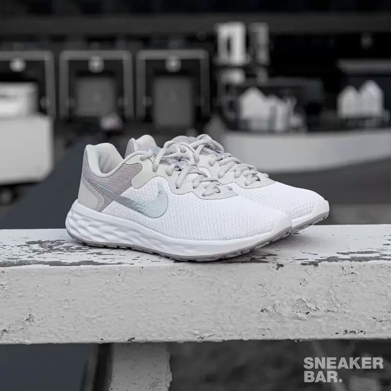 ●預訂貨品● Nike Women Revolution 6 Next Nature Premium