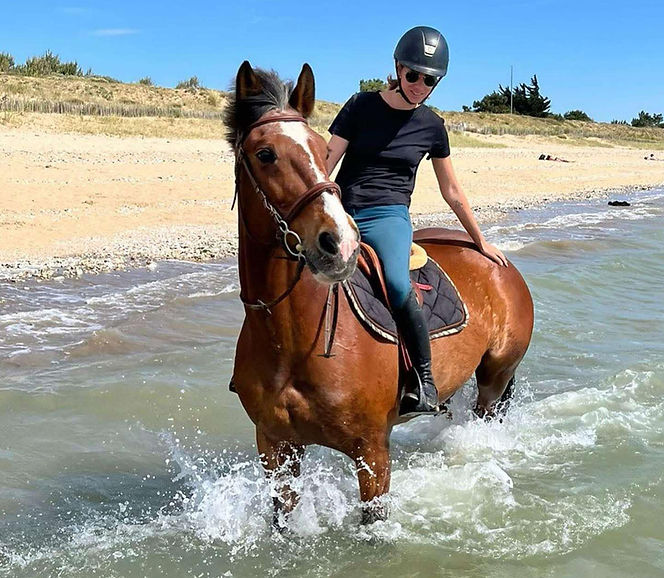photo de Marie et son cheval Océan