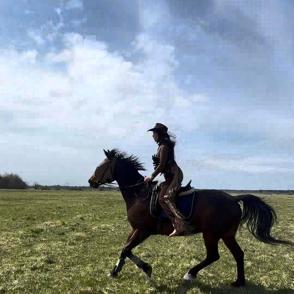 In between them pines where I’m jumping on that quarter horse and thenJust like that I’m back to loving life again 🌒